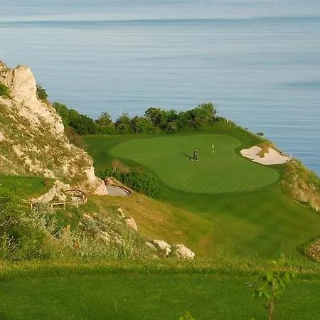 Апартаменты Thracian Cliffs At Marina Village *